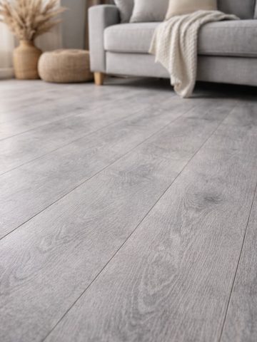 Lamināta oak rio grīda istabā